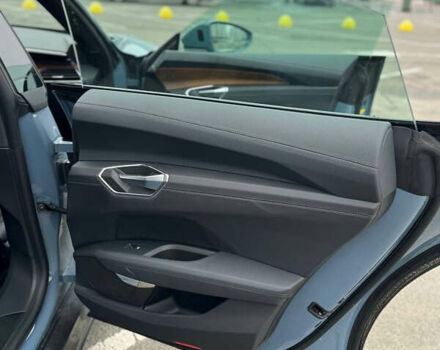 Синий Ауди e-tron GT, объемом двигателя 0 л и пробегом 76 тыс. км за 49000 $, фото 15 на Automoto.ua