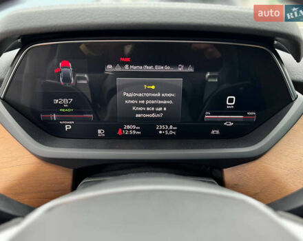 Синий Ауди e-tron GT, объемом двигателя 0 л и пробегом 76 тыс. км за 49000 $, фото 18 на Automoto.ua