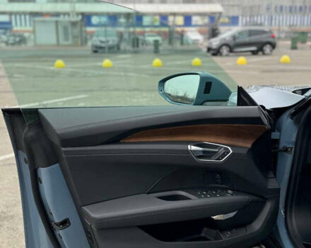 Синий Ауди e-tron GT, объемом двигателя 0 л и пробегом 76 тыс. км за 49000 $, фото 9 на Automoto.ua