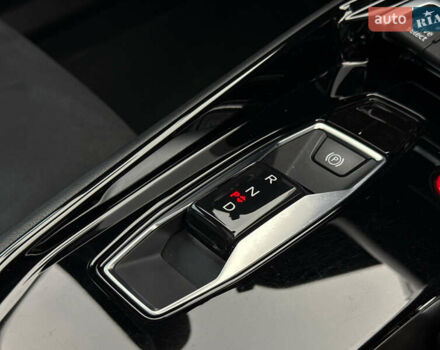 Синий Ауди e-tron GT, объемом двигателя 0 л и пробегом 67 тыс. км за 52500 $, фото 18 на Automoto.ua