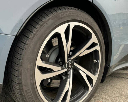 Синий Ауди e-tron GT, объемом двигателя 0 л и пробегом 76 тыс. км за 49000 $, фото 3 на Automoto.ua