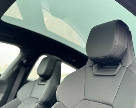 Синий Ауди e-tron GT, объемом двигателя 0 л и пробегом 76 тыс. км за 49000 $, фото 28 на Automoto.ua