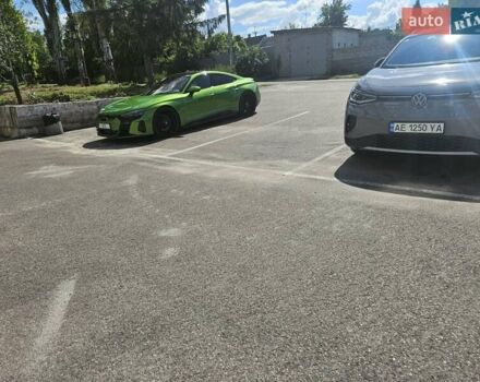 Зеленый Ауди e-tron GT, объемом двигателя 0 л и пробегом 96 тыс. км за 60000 $, фото 2 на Automoto.ua