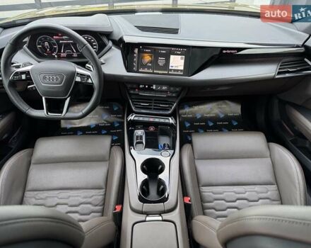 Зеленый Ауди e-tron GT, объемом двигателя 0 л и пробегом 52 тыс. км за 63700 $, фото 3 на Automoto.ua