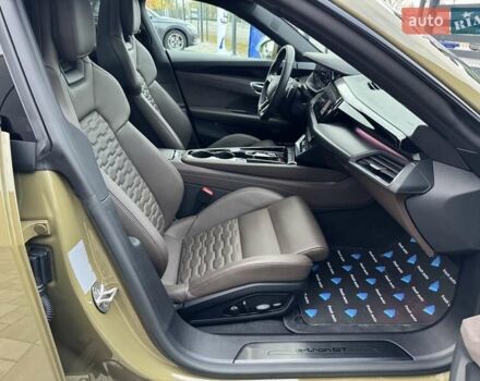Зеленый Ауди e-tron GT, объемом двигателя 0 л и пробегом 52 тыс. км за 63700 $, фото 41 на Automoto.ua