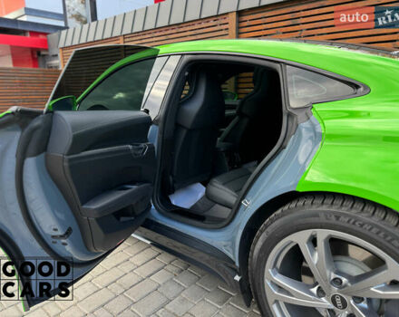 Зеленый Ауди e-tron GT, объемом двигателя 0 л и пробегом 58 тыс. км за 57000 $, фото 25 на Automoto.ua