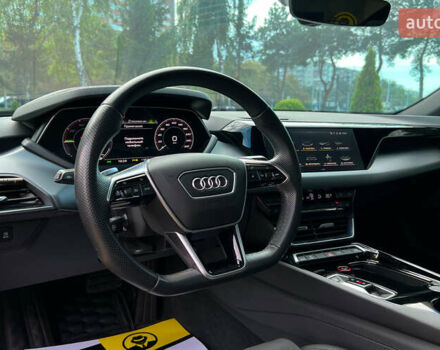 Зеленый Ауди e-tron GT, объемом двигателя 0 л и пробегом 36 тыс. км за 59000 $, фото 23 на Automoto.ua