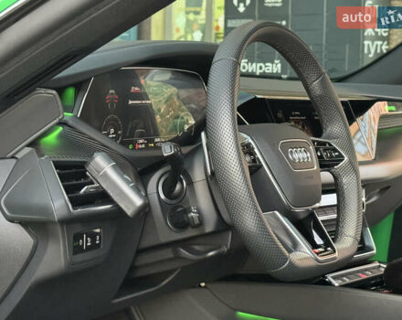 Зеленый Ауди e-tron GT, объемом двигателя 0 л и пробегом 12 тыс. км за 93500 $, фото 38 на Automoto.ua