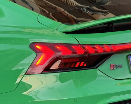 Зеленый Ауди e-tron GT, объемом двигателя 0 л и пробегом 12 тыс. км за 93500 $, фото 15 на Automoto.ua