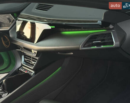 Зеленый Ауди e-tron GT, объемом двигателя 0 л и пробегом 12 тыс. км за 93500 $, фото 31 на Automoto.ua