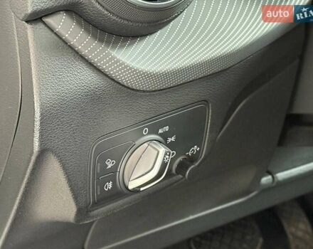 Белый Ауди Q2L e-tron, объемом двигателя 0 л и пробегом 60 тыс. км за 18490 $, фото 8 на Automoto.ua