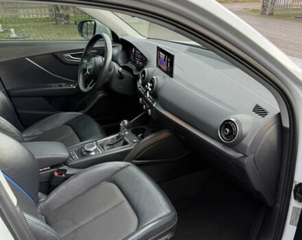 Білий Ауді Q2L e-tron, об'ємом двигуна 0 л та пробігом 62 тис. км за 18500 $, фото 9 на Automoto.ua