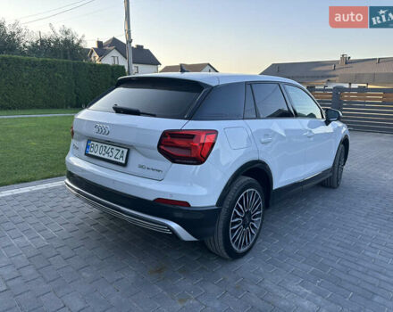 Белый Ауди Q2L e-tron, объемом двигателя 0 л и пробегом 60 тыс. км за 23000 $, фото 3 на Automoto.ua