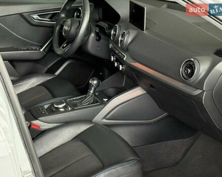 Белый Ауди Q2L e-tron, объемом двигателя 0 л и пробегом 60 тыс. км за 18490 $, фото 16 на Automoto.ua