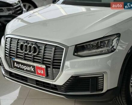 Белый Ауди Q2L e-tron, объемом двигателя 0 л и пробегом 60 тыс. км за 18490 $, фото 6 на Automoto.ua