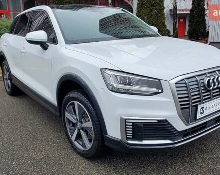 Білий Ауді Q2L e-tron, об'ємом двигуна 0 л та пробігом 61 тис. км за 18500 $, фото 2 на Automoto.ua