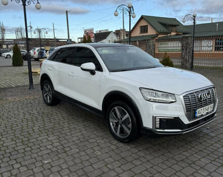Білий Ауді Q2L e-tron, об'ємом двигуна 0 л та пробігом 62 тис. км за 18500 $, фото 1 на Automoto.ua