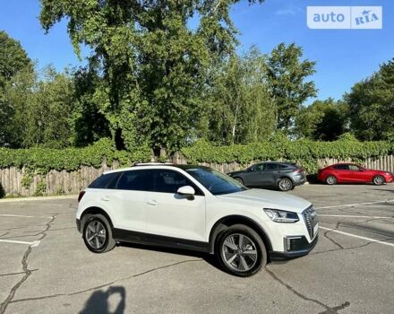 Білий Ауді Q2L e-tron, об'ємом двигуна 0 л та пробігом 24 тис. км за 20500 $, фото 4 на Automoto.ua