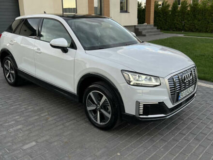 Ауди Q2L e-tron 2021 в Тернополе на Automoto.ua Белый Ауди Q2L e-tron, объемом двигателя 0 л и пробегом 26 тыс. км за 24900 $, фото 1 на Automoto.ua