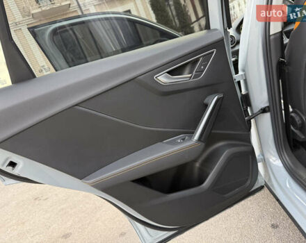 Сірий Ауді Q2L e-tron, об'ємом двигуна 0 л та пробігом 17 тис. км за 23950 $, фото 63 на Automoto.ua