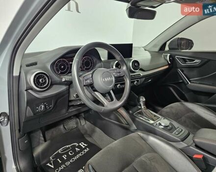 Сірий Ауді Q2L e-tron, об'ємом двигуна 0 л та пробігом 30 тис. км за 22999 $, фото 21 на Automoto.ua