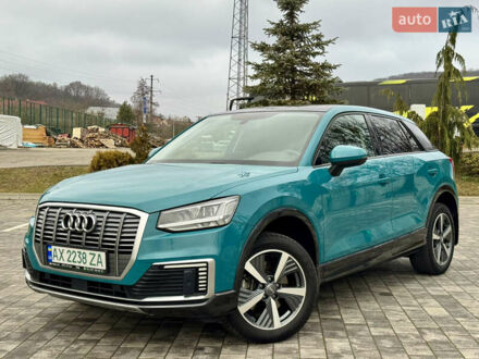 Синий Ауди Q2L e-tron, объемом двигателя 0 л и пробегом 43 тыс. км за 18500 $, фото 1 на Automoto.ua