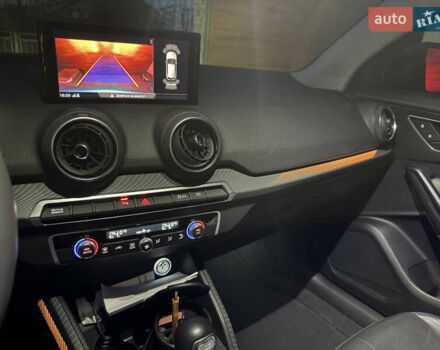 Зелений Ауді Q2L e-tron, об'ємом двигуна 0 л та пробігом 27 тис. км за 22000 $, фото 23 на Automoto.ua