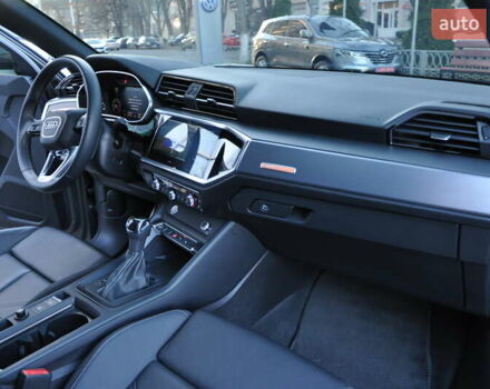 Сірий Ауді Q3 Sportback, об'ємом двигуна 1.97 л та пробігом 48 тис. км за 36990 $, фото 20 на Automoto.ua