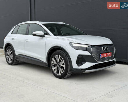 Белый Ауди Q4 e-tron, объемом двигателя 0 л и пробегом 150 тыс. км за 24200 $, фото 26 на Automoto.ua