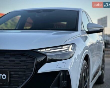 Белый Ауди Q4 e-tron, объемом двигателя 0 л и пробегом 60 тыс. км за 39900 $, фото 4 на Automoto.ua