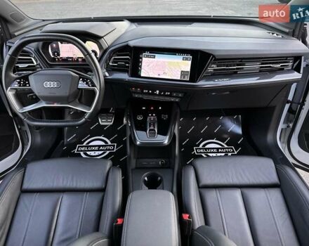 Белый Ауди Q4 e-tron, объемом двигателя 0 л и пробегом 60 тыс. км за 39900 $, фото 67 на Automoto.ua