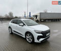Белый Ауди Q4 e-tron, объемом двигателя 0 л и пробегом 101 тыс. км за 27800 $, фото 1 на Automoto.ua