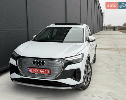 Белый Ауди Q4 e-tron, объемом двигателя 0 л и пробегом 150 тыс. км за 24200 $, фото 8 на Automoto.ua