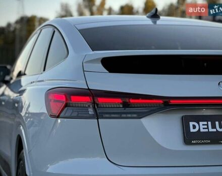 Белый Ауди Q4 e-tron, объемом двигателя 0 л и пробегом 60 тыс. км за 39900 $, фото 24 на Automoto.ua
