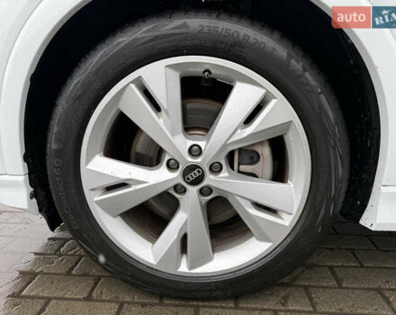 Белый Ауди Q4 e-tron, объемом двигателя 0 л и пробегом 101 тыс. км за 27800 $, фото 19 на Automoto.ua