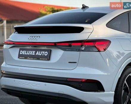 Белый Ауди Q4 e-tron, объемом двигателя 0 л и пробегом 60 тыс. км за 39900 $, фото 25 на Automoto.ua