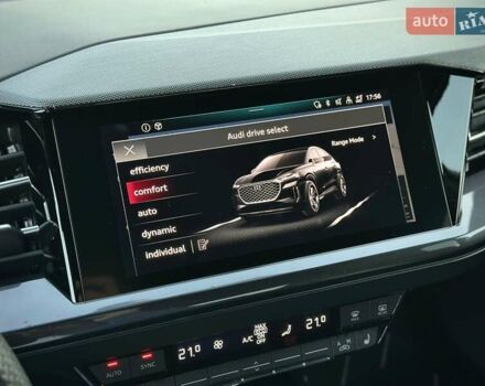 Белый Ауди Q4 e-tron, объемом двигателя 0 л и пробегом 60 тыс. км за 39900 $, фото 75 на Automoto.ua