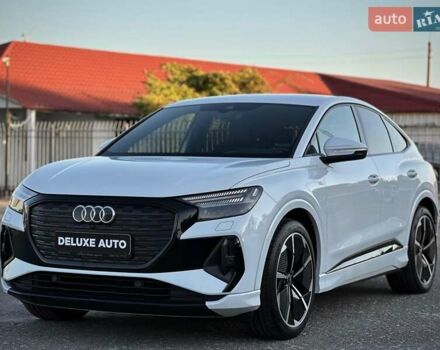 Белый Ауди Q4 e-tron, объемом двигателя 0 л и пробегом 60 тыс. км за 39900 $, фото 9 на Automoto.ua
