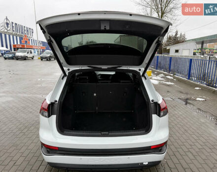 Белый Ауди Q4 e-tron, объемом двигателя 0 л и пробегом 101 тыс. км за 27800 $, фото 17 на Automoto.ua