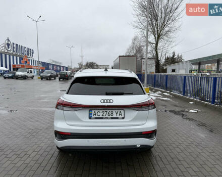 Белый Ауди Q4 e-tron, объемом двигателя 0 л и пробегом 101 тыс. км за 27800 $, фото 5 на Automoto.ua