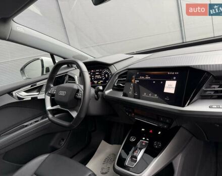 Белый Ауди Q4 e-tron, объемом двигателя 0 л и пробегом 150 тыс. км за 24200 $, фото 40 на Automoto.ua