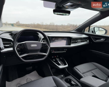 Белый Ауди Q4 e-tron, объемом двигателя 0 л и пробегом 150 тыс. км за 24200 $, фото 57 на Automoto.ua