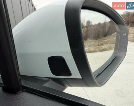 Белый Ауди Q4 e-tron, объемом двигателя 0 л и пробегом 150 тыс. км за 24200 $, фото 48 на Automoto.ua