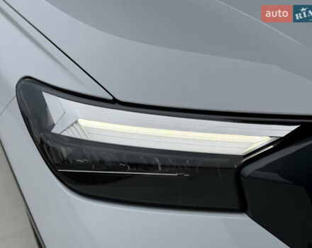 Белый Ауди Q4 e-tron, объемом двигателя 0 л и пробегом 150 тыс. км за 24200 $, фото 31 на Automoto.ua