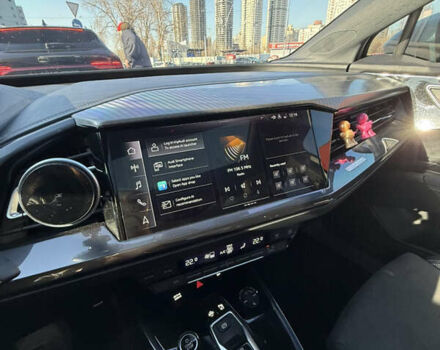 Білий Ауді Q4 e-tron, об'ємом двигуна 0 л та пробігом 44 тис. км за 29900 $, фото 14 на Automoto.ua