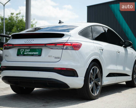 Ауди Q4 e-tron 2022 в Мукачеве на Automoto.ua Белый Ауди Q4 e-tron, объемом двигателя 0 л и пробегом 83 тыс. км за 34500 $, фото 12 на Automoto.ua