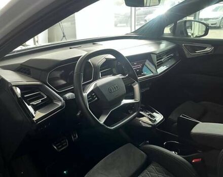 Белый Ауди Q4 e-tron, объемом двигателя 0 л и пробегом 28 тыс. км за 32500 $, фото 9 на Automoto.ua