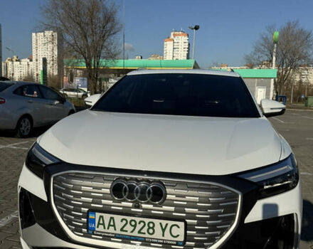 Білий Ауді Q4 e-tron, об'ємом двигуна 0 л та пробігом 44 тис. км за 29900 $, фото 3 на Automoto.ua