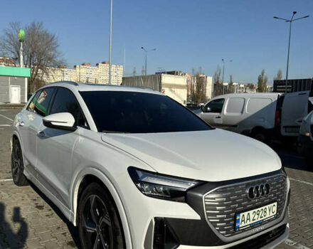 Білий Ауді Q4 e-tron, об'ємом двигуна 0 л та пробігом 44 тис. км за 29900 $, фото 1 на Automoto.ua