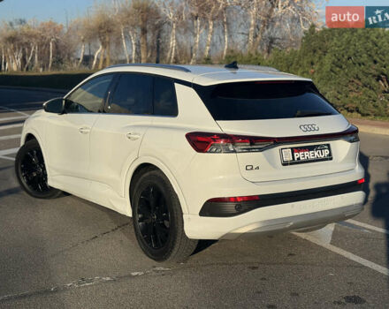 Белый Ауди Q4 e-tron, объемом двигателя 0 л и пробегом 45 тыс. км за 29999 $, фото 5 на Automoto.ua